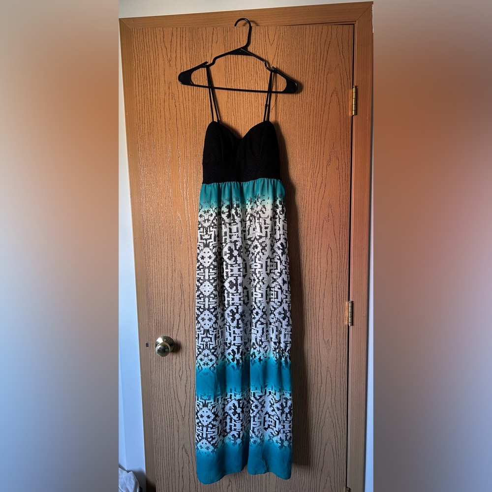 Women’s Maxi Dress Size L